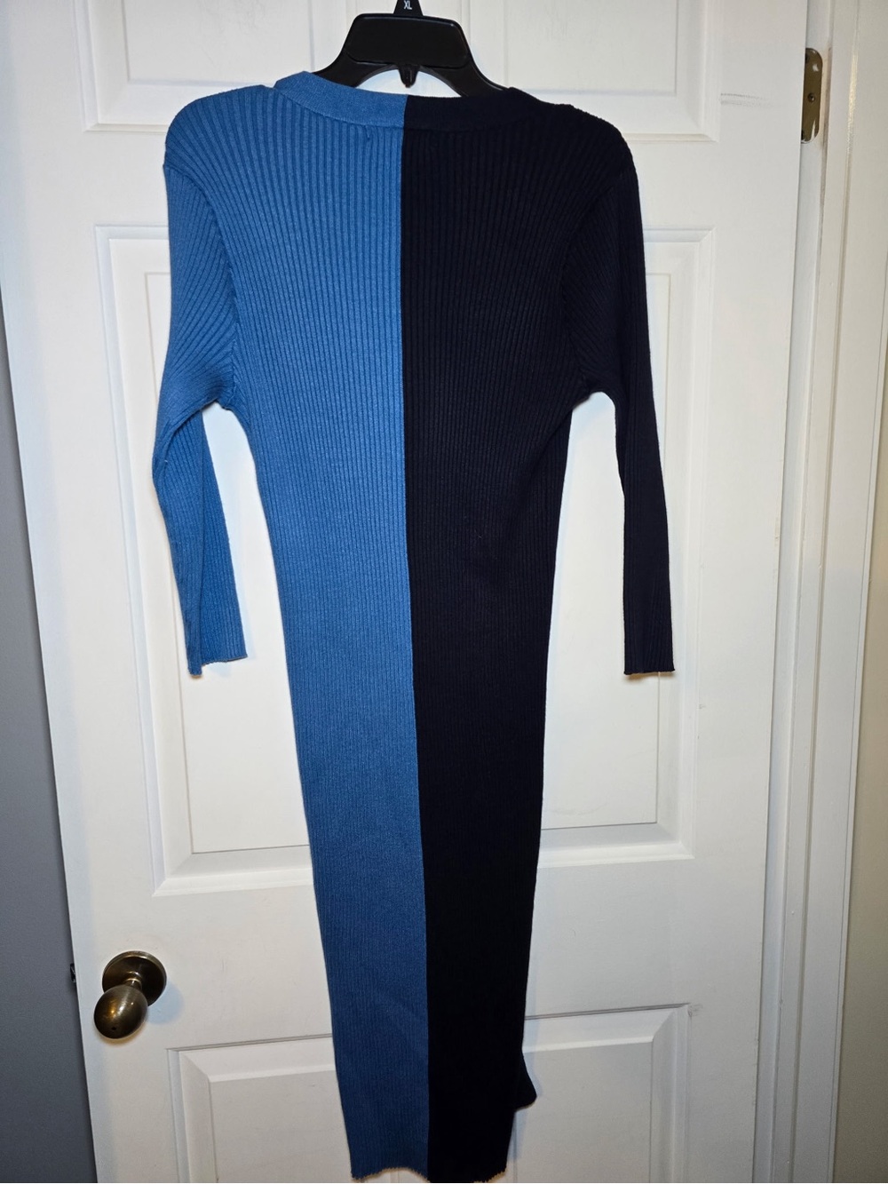 BCBG Paris 2 Tone Blue Colorblock Ribbed Midi Sweater Dress XL Preppy Slimming - Picture 2 of 9